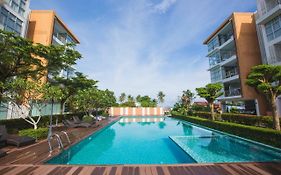 Appartement avec 1 chambre(s) de 50 m² et 1 salle(s) de bains privée(s) à Klong Muang